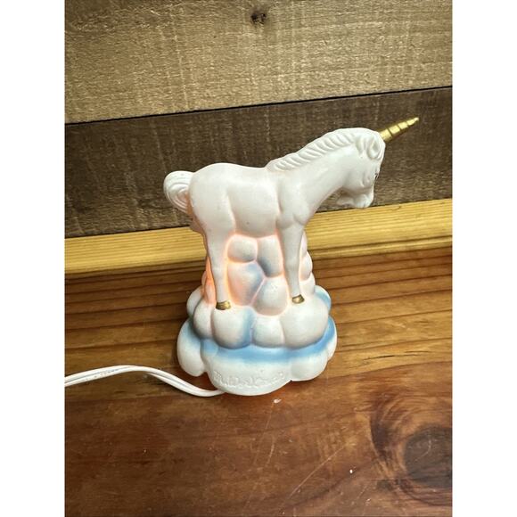 Vintage 1980s Baby Unicorn and Dad Unicorn Ceramic Figurine Hand Painted clouds - Picture 5 of 9